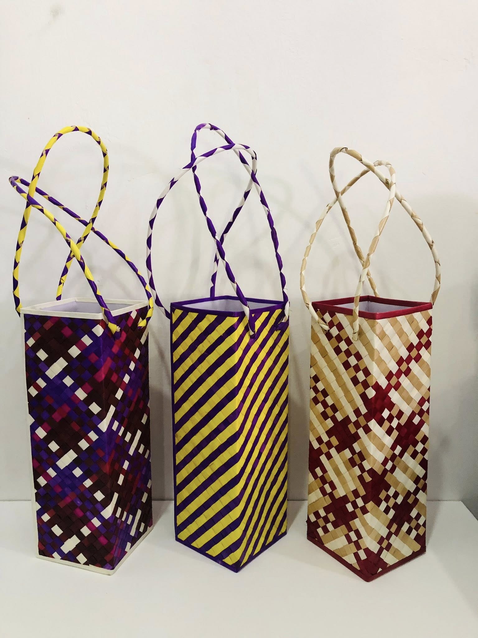Bottle container