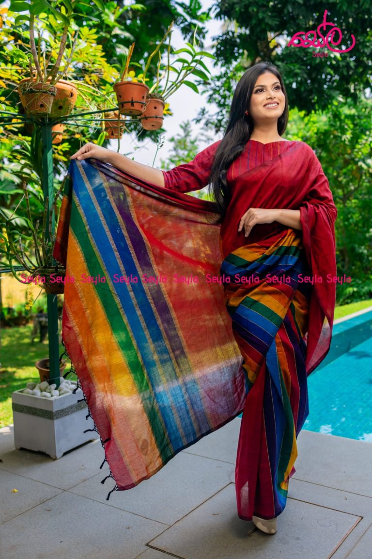 RED COLORED HANDLOOM SAREE