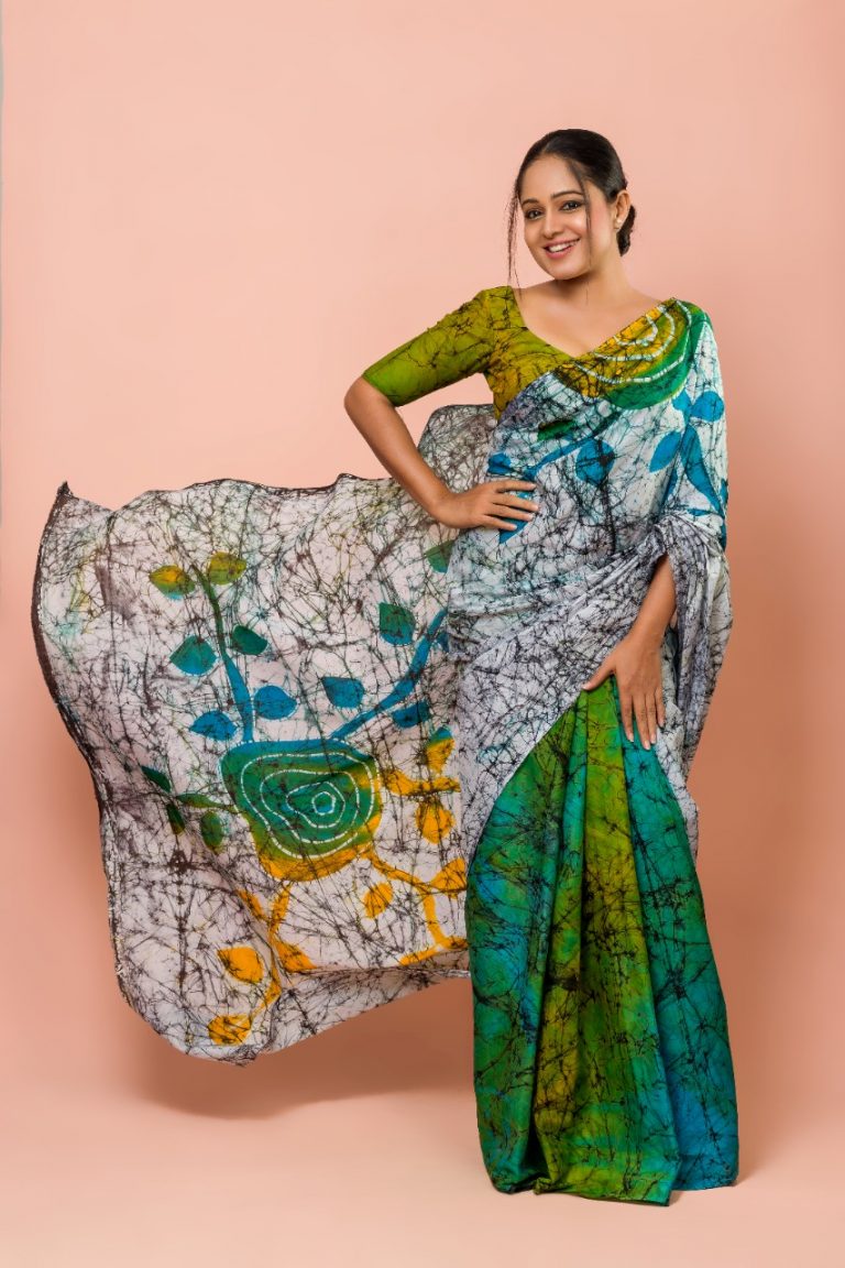 WHITE AND GREEN MIXED COLORED BATIK SAREE B2512