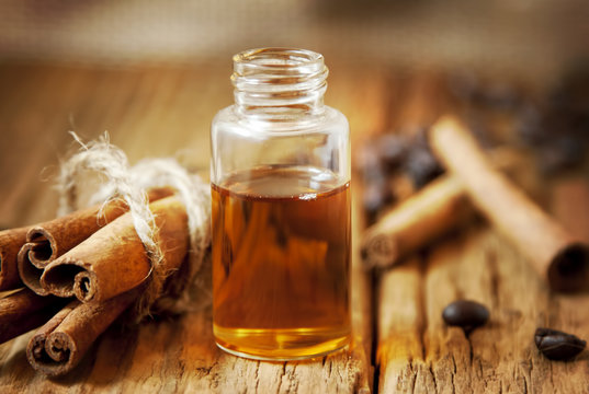 View Cinnamon Leaf Oil image