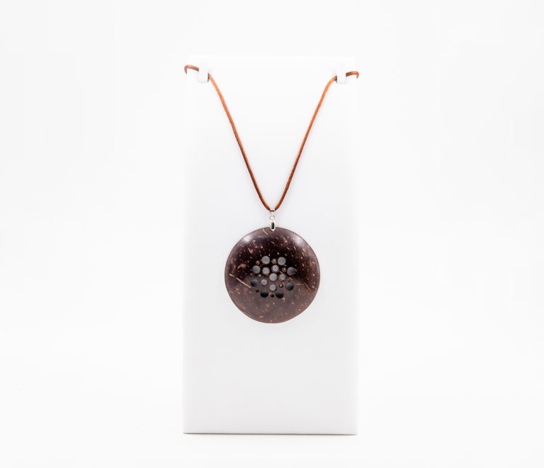 View Middle dotted necklace image