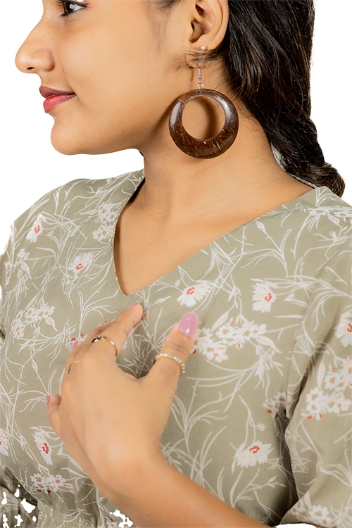 View Oval designed earings image
